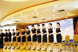 拆难点堵点卡点 赢顺心放心开心——礼仪服务中的破局与暖心之道